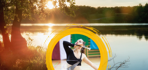 La Colo Twirling